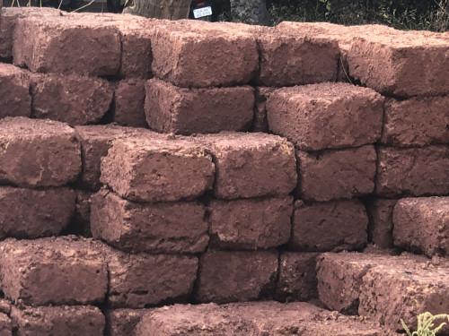 блоки для кладки стен -латерит- красный песчаник